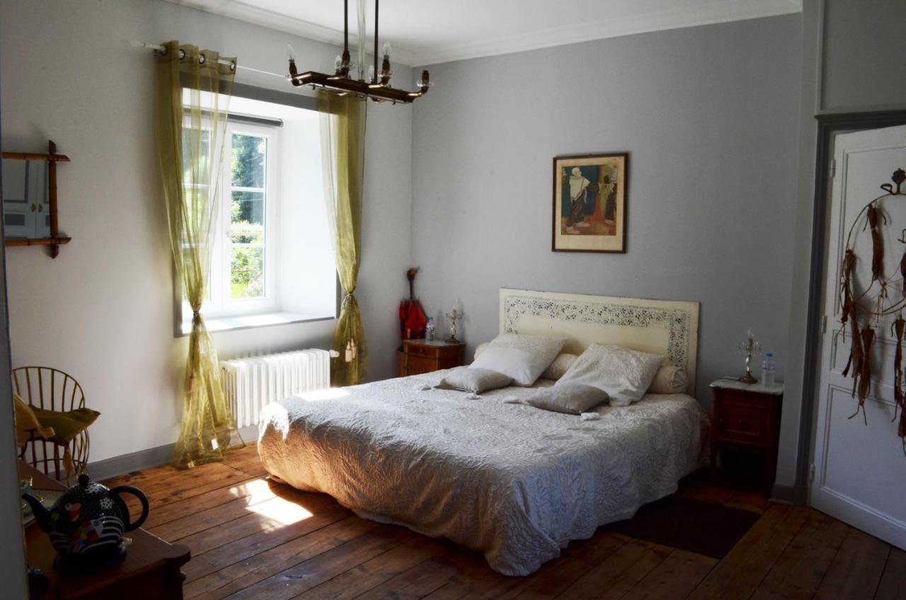 Domaine Des Papeteries Bed & Breakfast Plounevez-Moedec Екстериор снимка